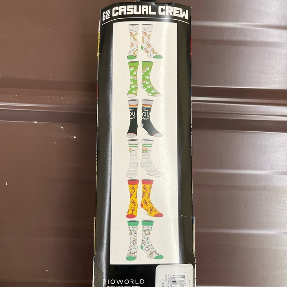 6 pairs of Bioworld Friends Central Perk crew socks shoe size 8-12 - Picture 3 of 3